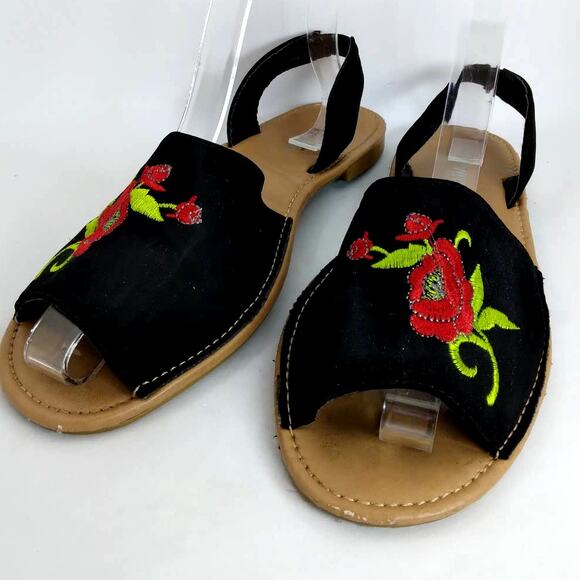 FOREVER sandals embroidered size 8 floral sling back - Picture 2 of 5